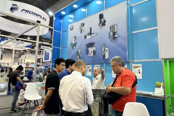 j9真人第一品牌集团